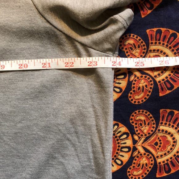 NWOT Torrid Size 2 Classic V Neck Tees - Picture 6 of 11